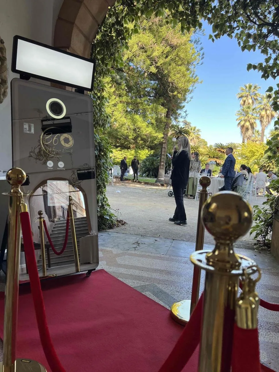 Mirror Photo Booth bei einer Hochzeit auf Zypern — Seven Dreams Events